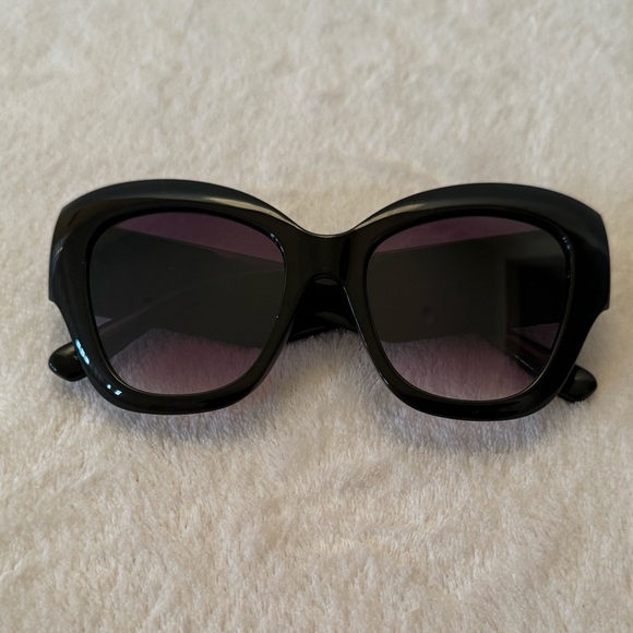 NWT ANTHRO Oversized Cat Eye Sunglasses (black) - Picture 4 of 8